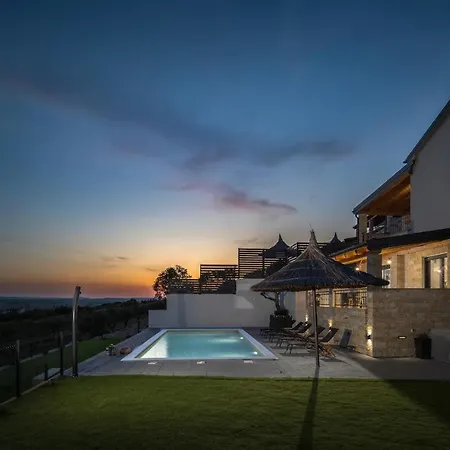 New - Luxury Vacation Villa