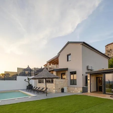 New - Luxury Vacation *