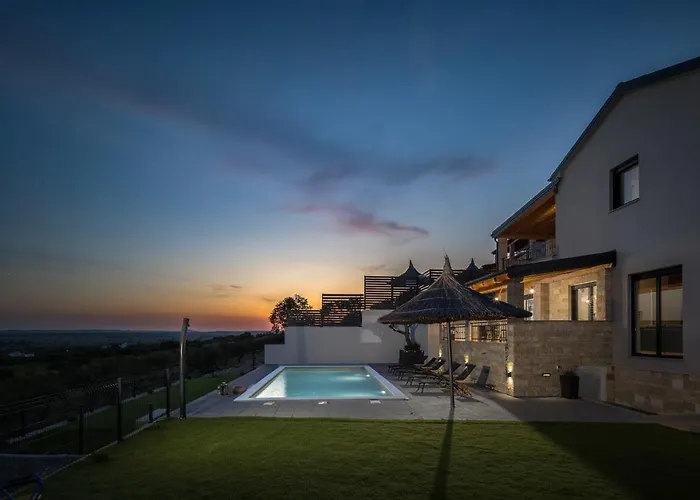 New - Luxury Vacation Villa