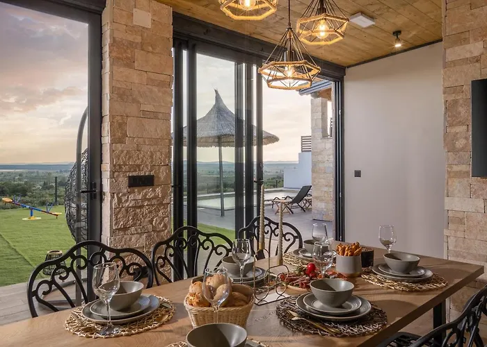 New - Luxury Vacation Villa
